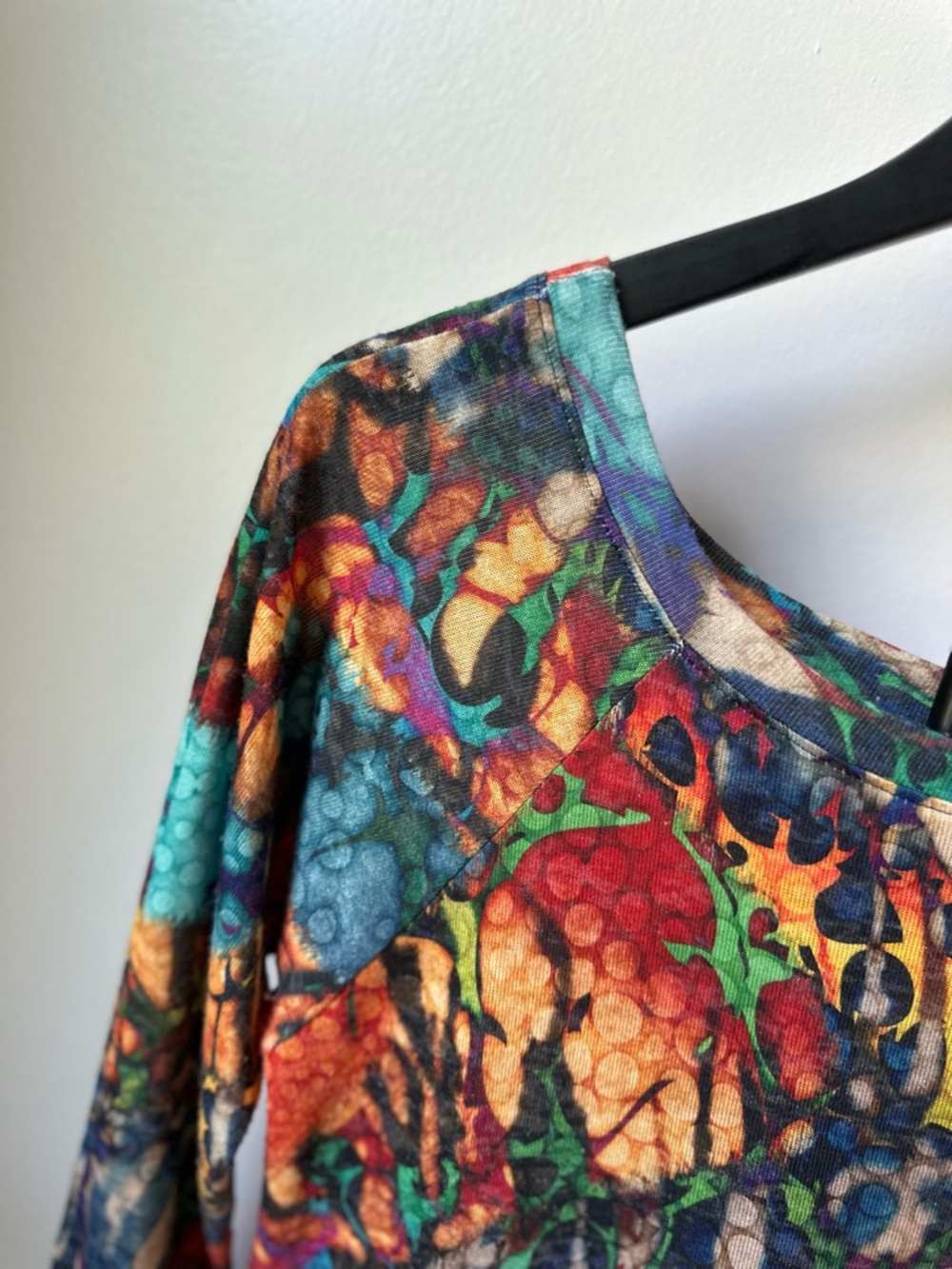 Amma Made Multi-Color Abstract Scoop Neck Tunic in Blue, Orange & Green - Picture 5 of 11